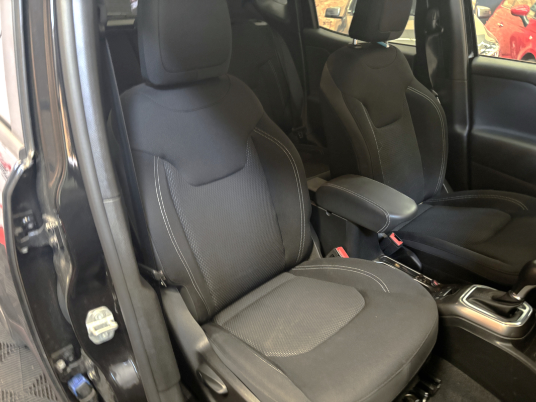 Jeep Renegade — 11
