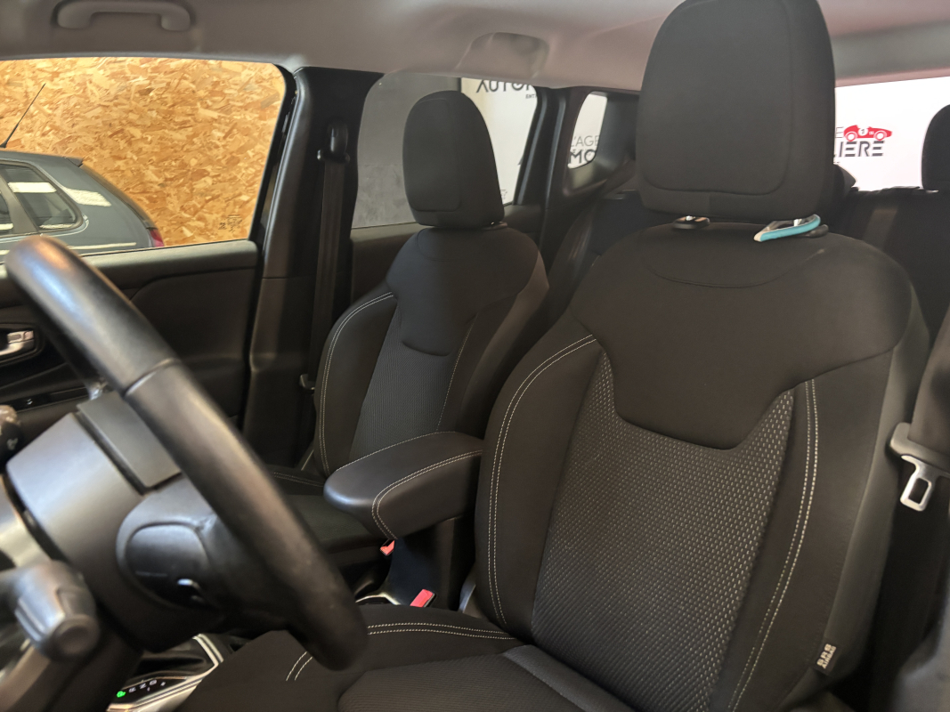 Jeep Renegade — 13