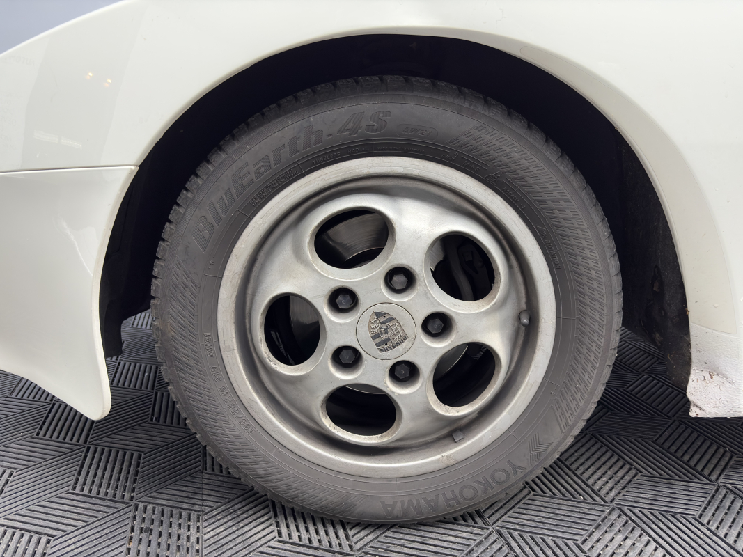 Porsche 944 — 14