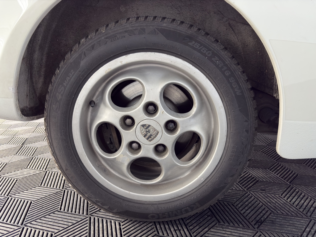 Porsche 944 — 16