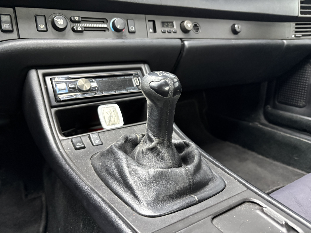 Porsche 944 — 27