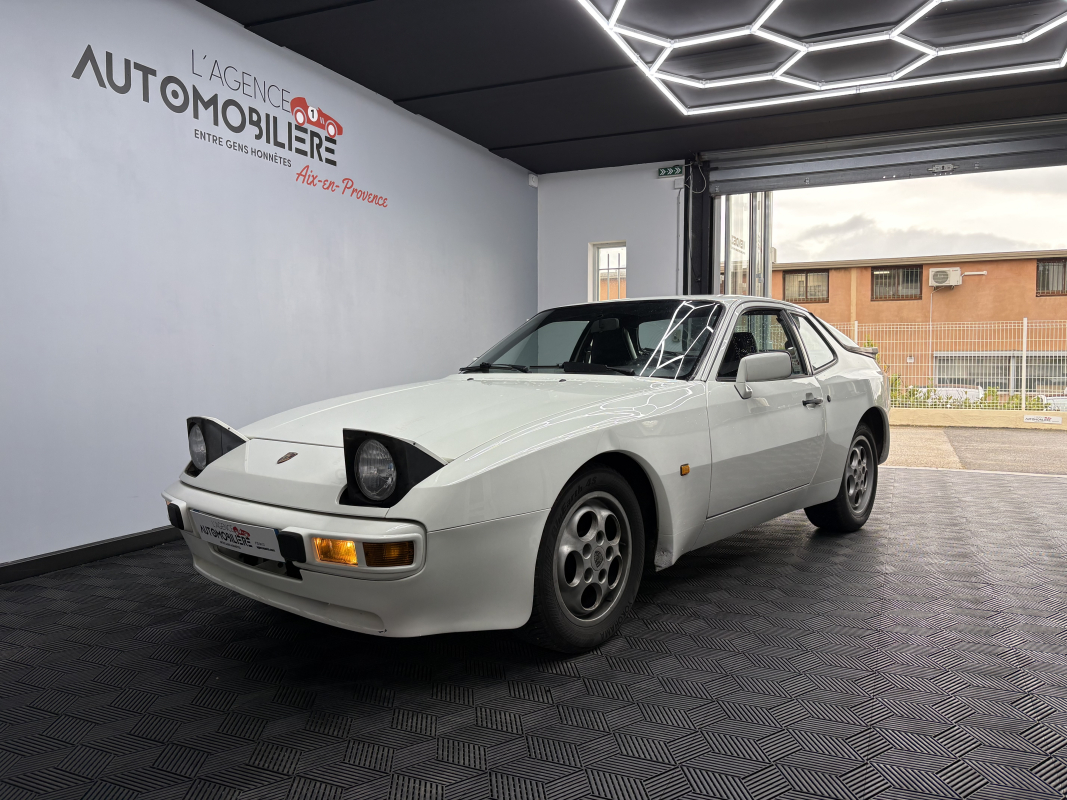 Porsche 944 — 9