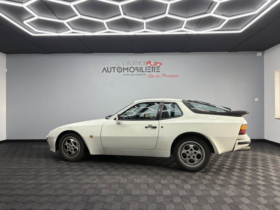 Porsche 944 — 8
