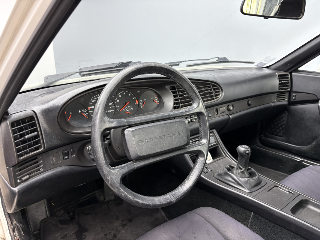 Porsche 944 — 19