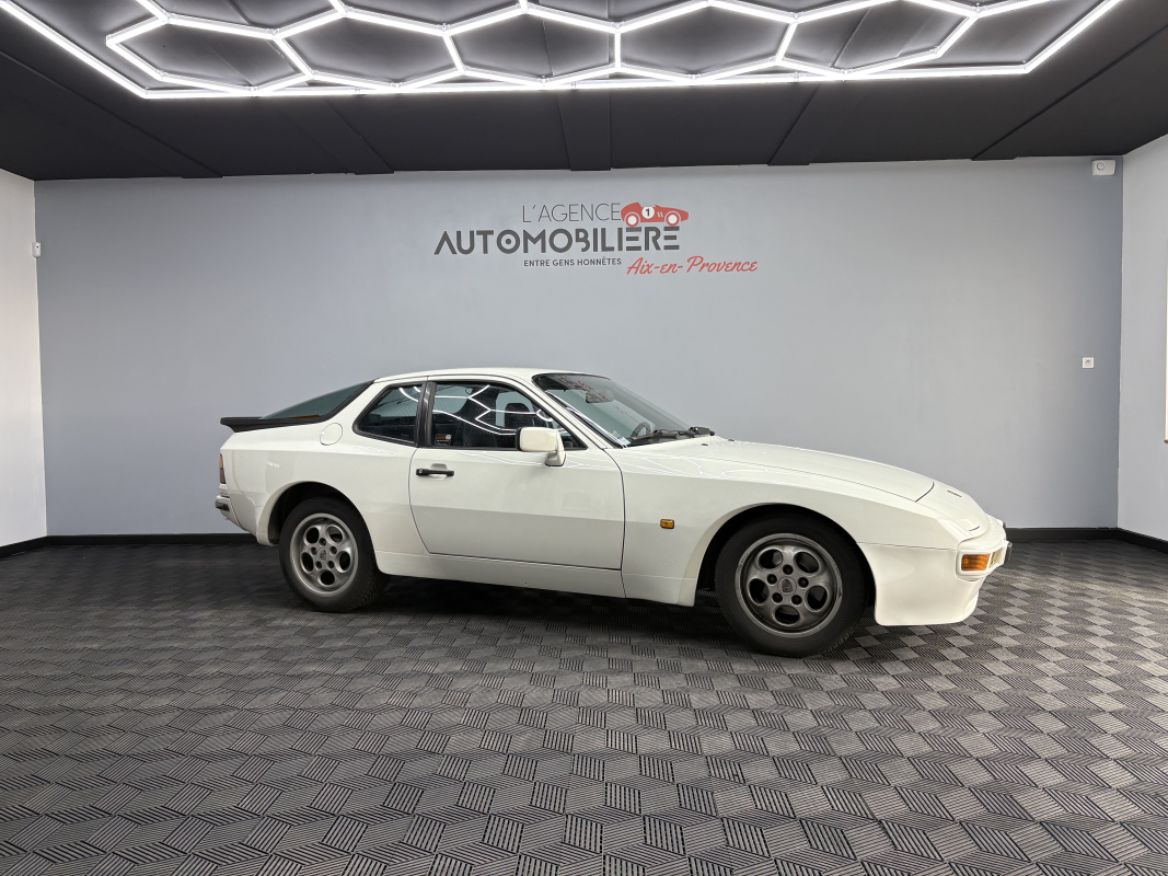 Porsche 944 — 3