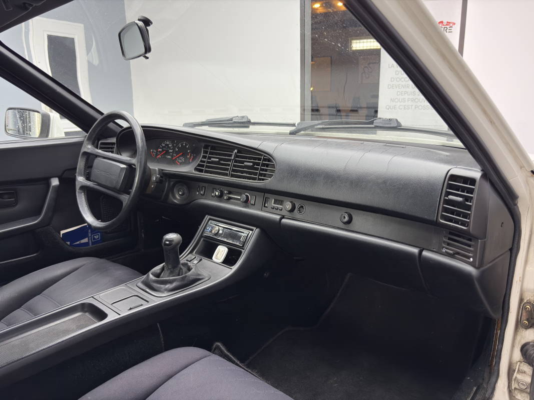 Porsche 944 — 26