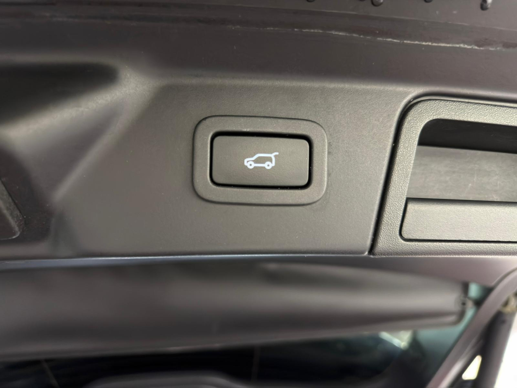 Land Rover Range Rover Velar — 23