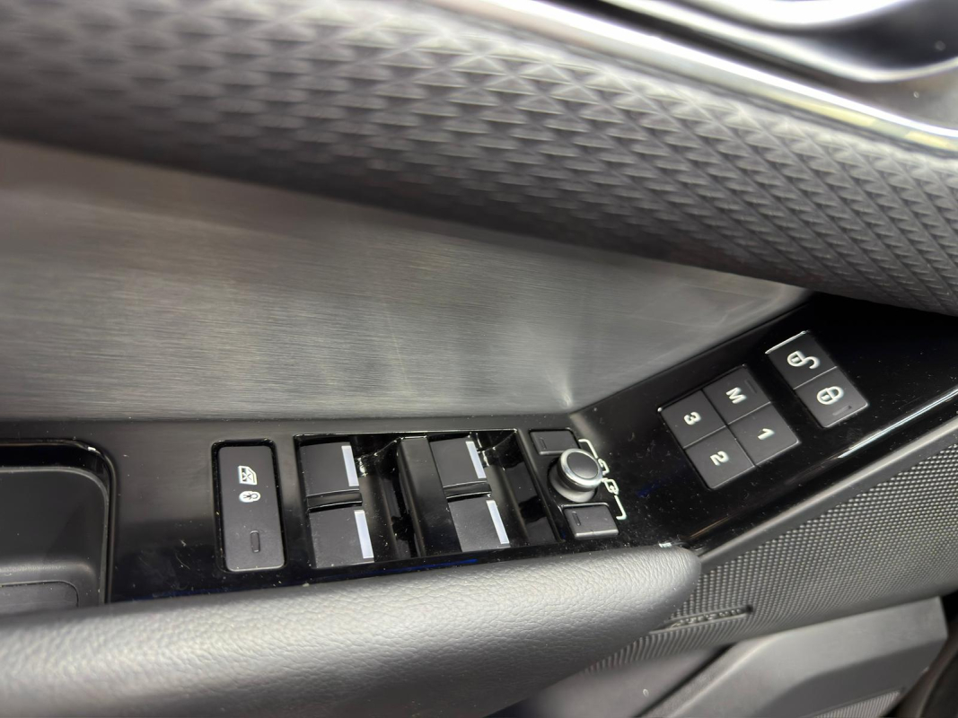 Land Rover Range Rover Velar — 26