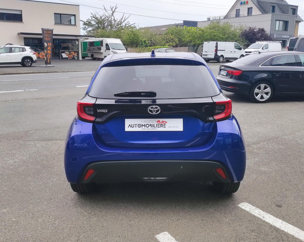 Toyota Yaris — 6