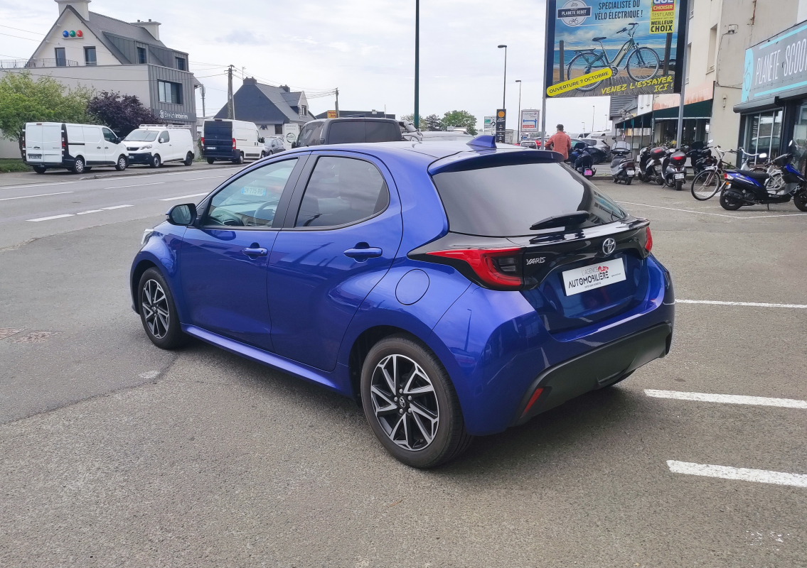 Toyota Yaris — 7