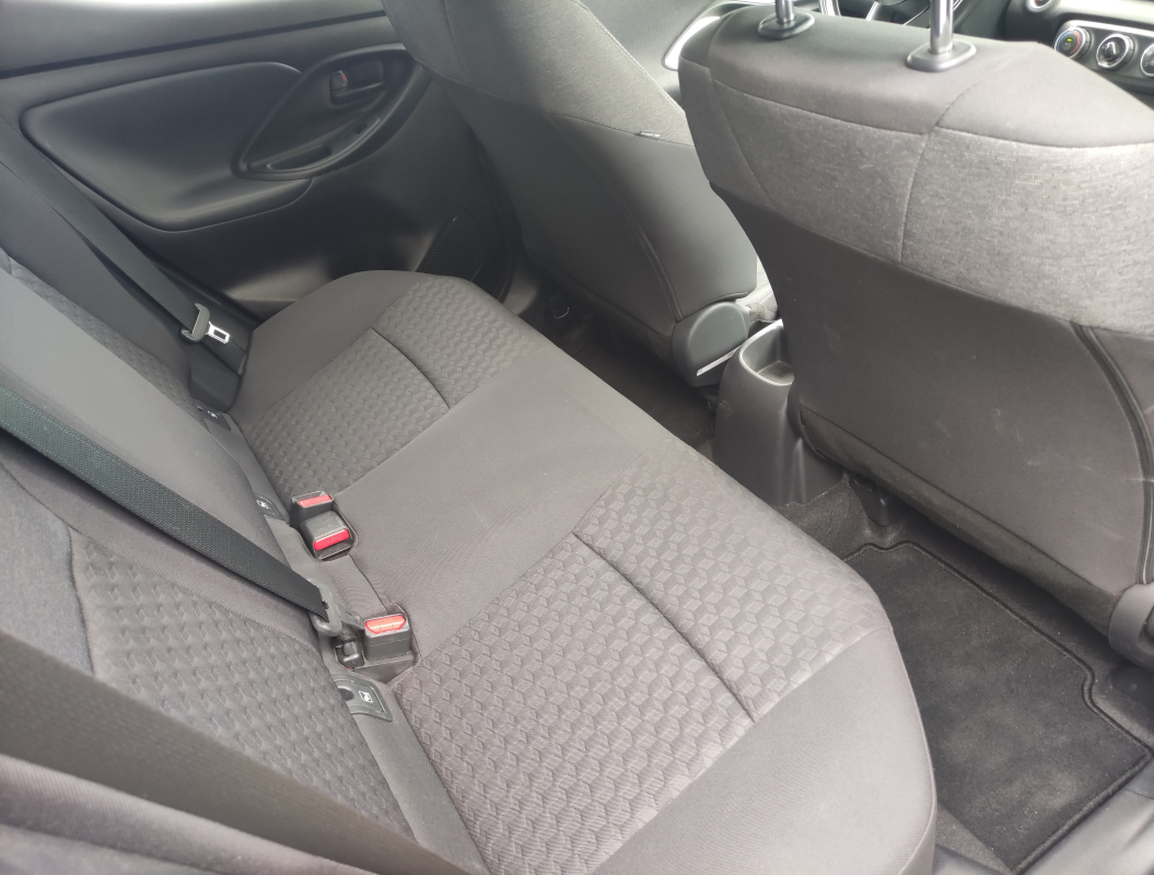 Toyota Yaris — 18