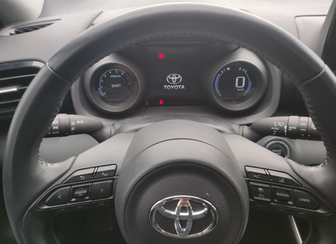 Toyota Yaris — 11
