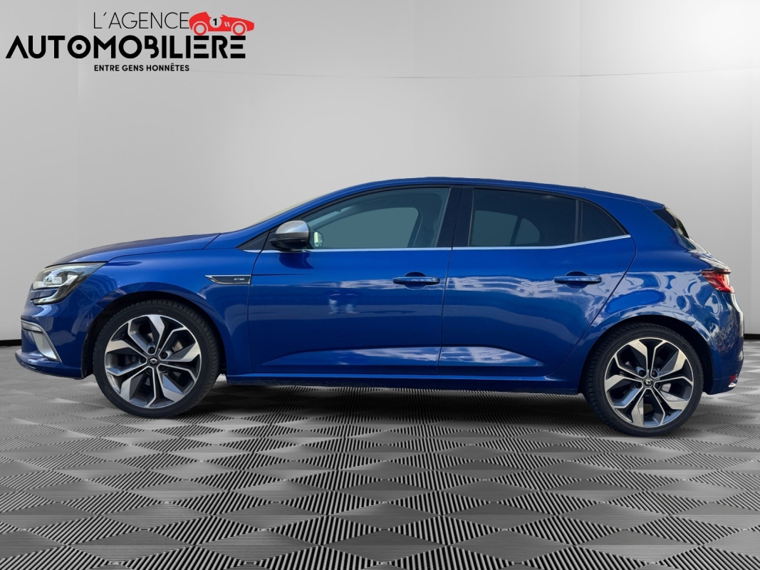 Renault Megane — 4