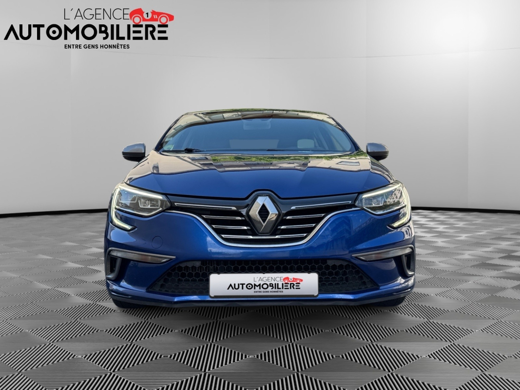 Renault Megane — 7