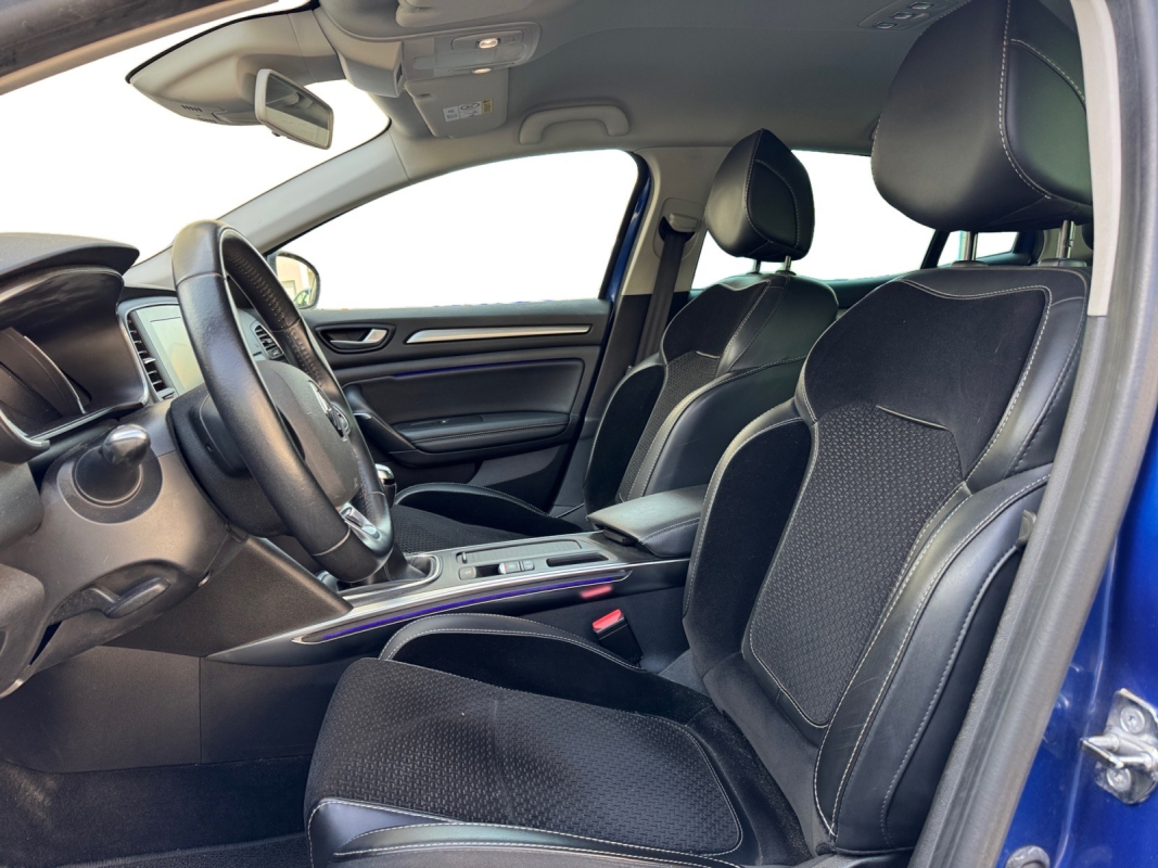 Renault Megane — 8