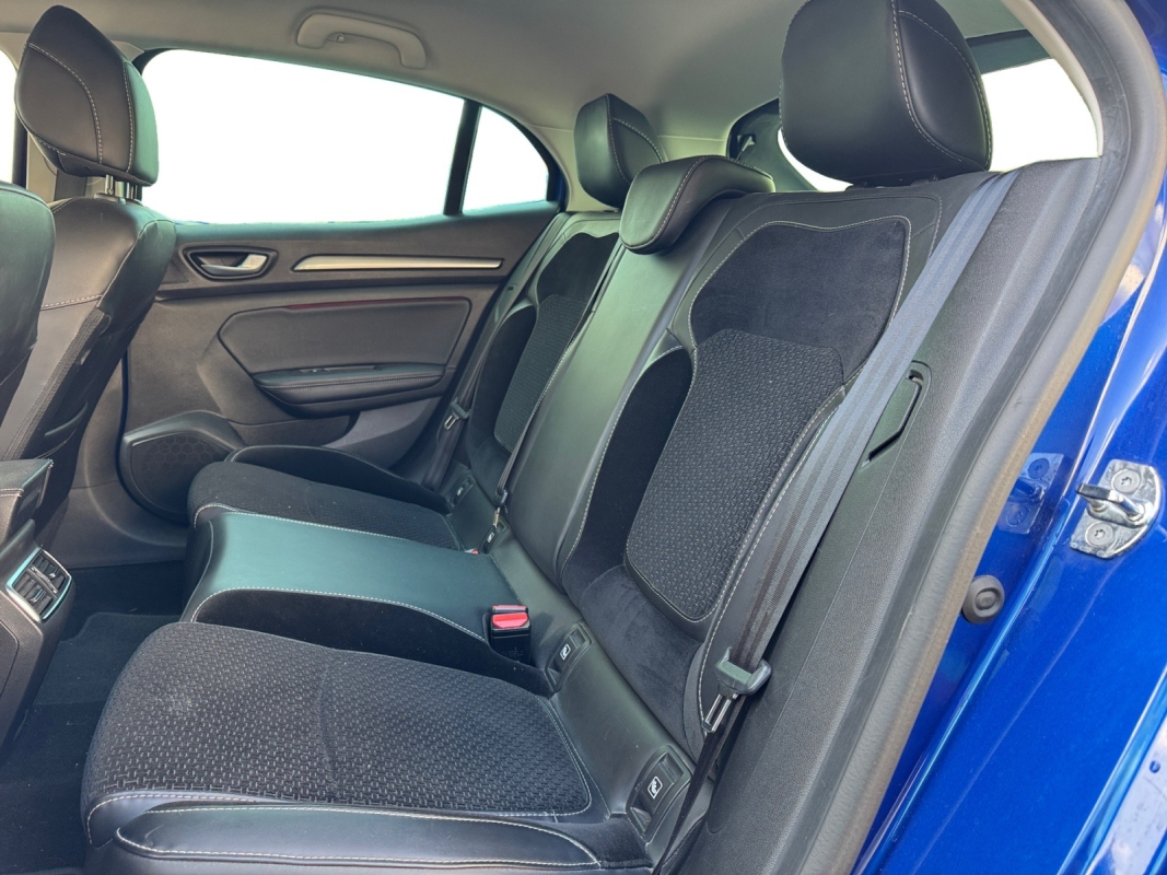 Renault Megane — 16