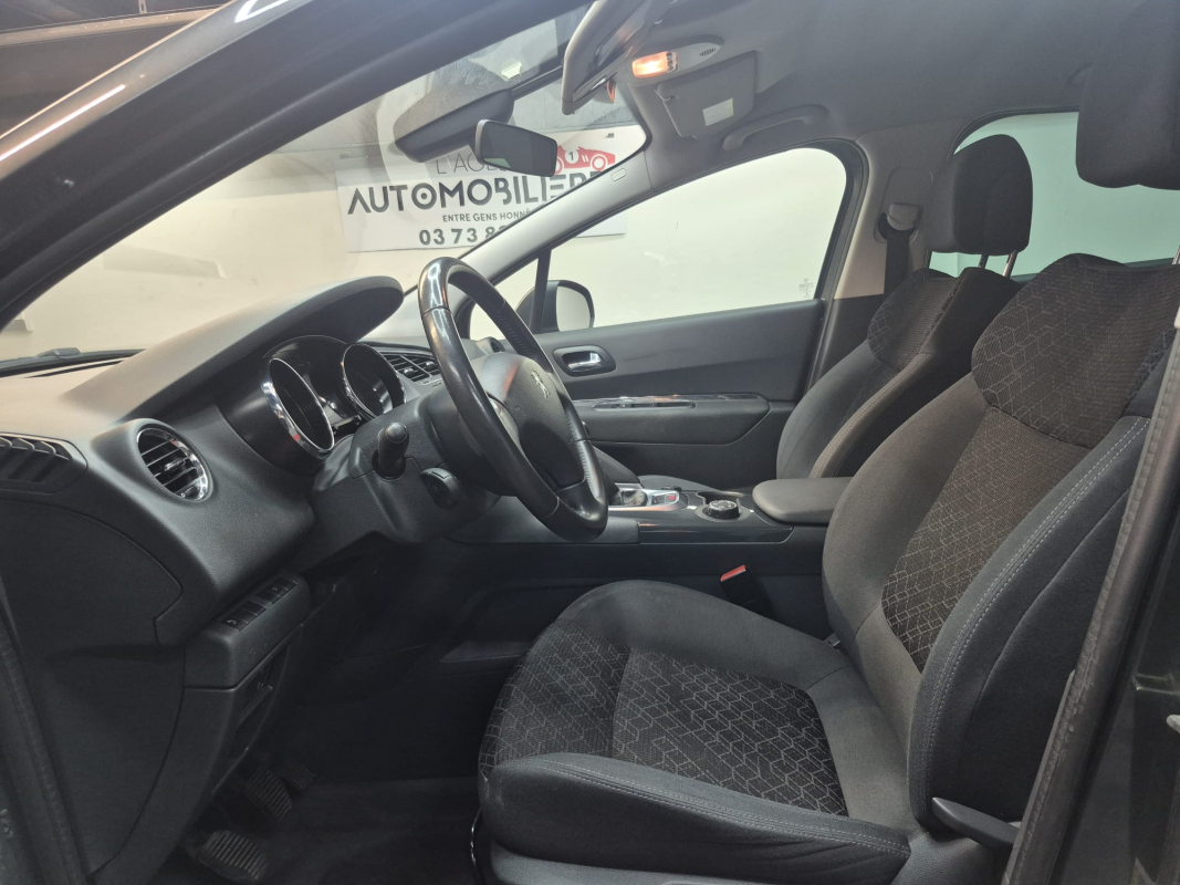 Peugeot 3008 — 10