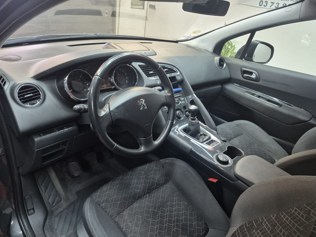 Peugeot 3008 — 11