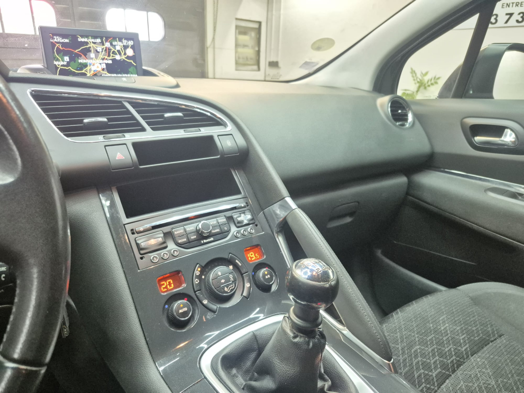 Peugeot 3008 — 16