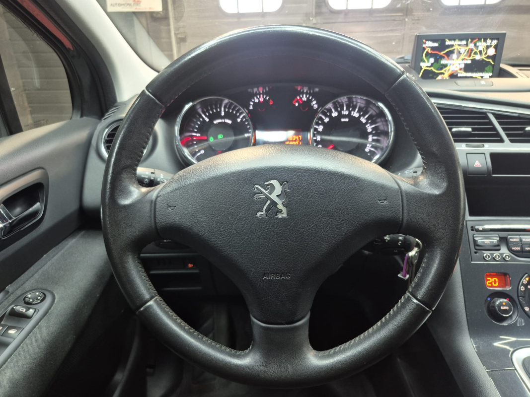 Peugeot 3008 — 13