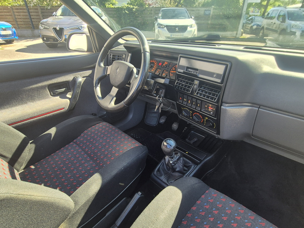 Renault 19 — 18
