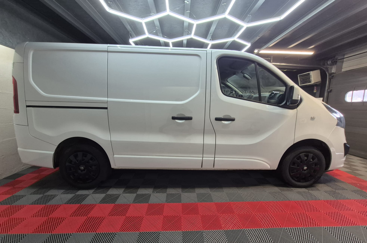 Opel Vivaro — 4