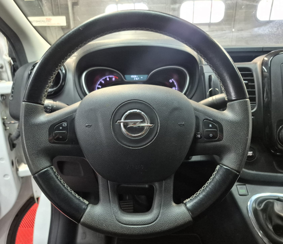 Opel Vivaro — 15
