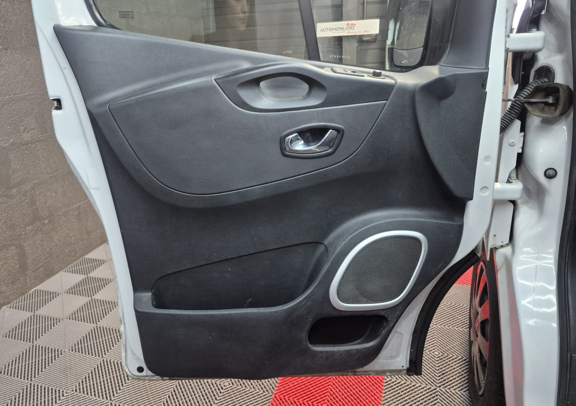 Opel Vivaro — 10