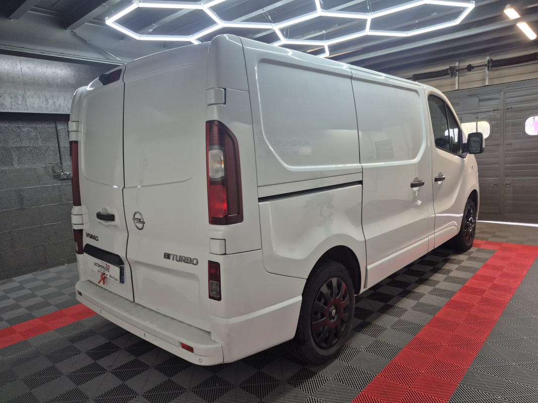 Opel Vivaro — 5