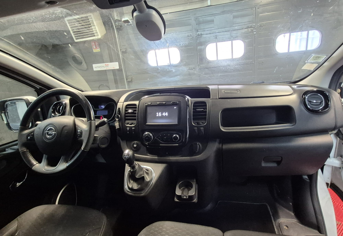 Opel Vivaro — 16