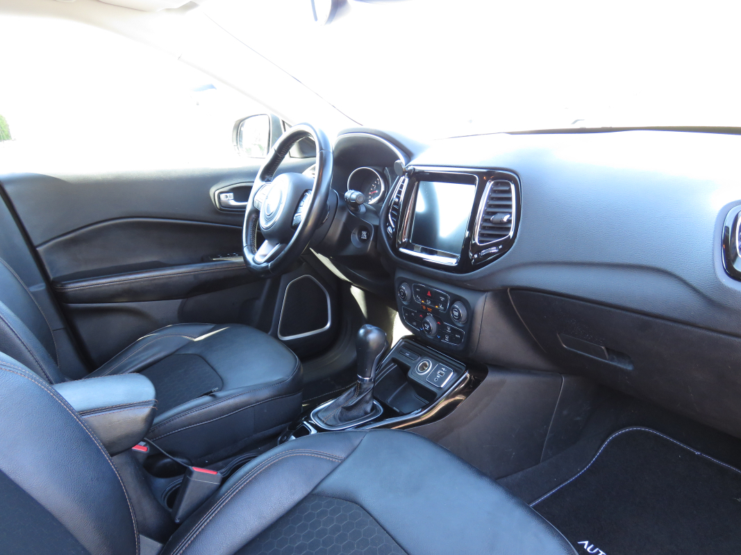 Jeep Compass — 14