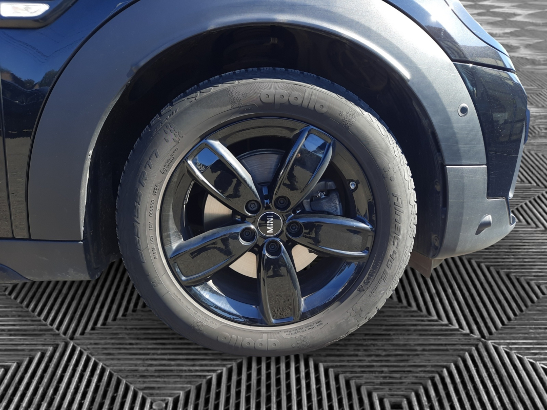 Mini Mini Countryman — 33