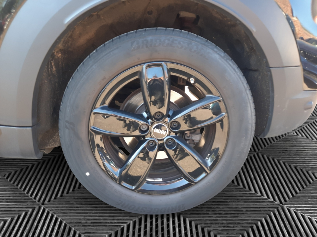 Mini Mini Countryman — 35