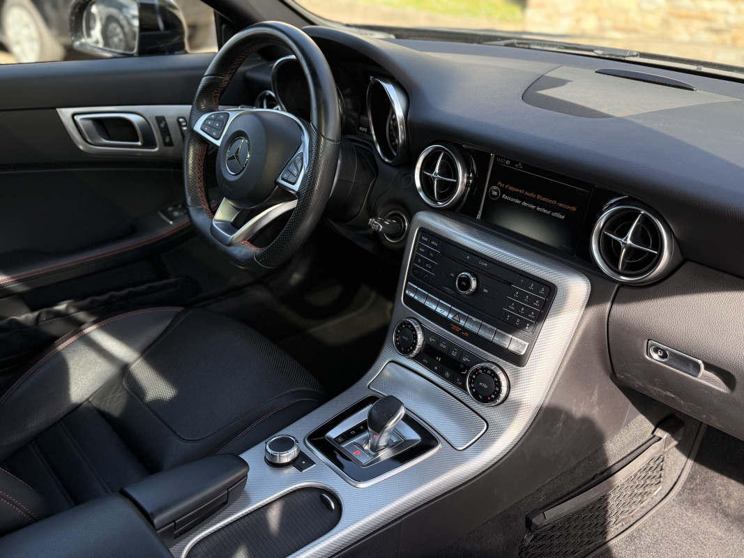 Mercedes SLC — 12