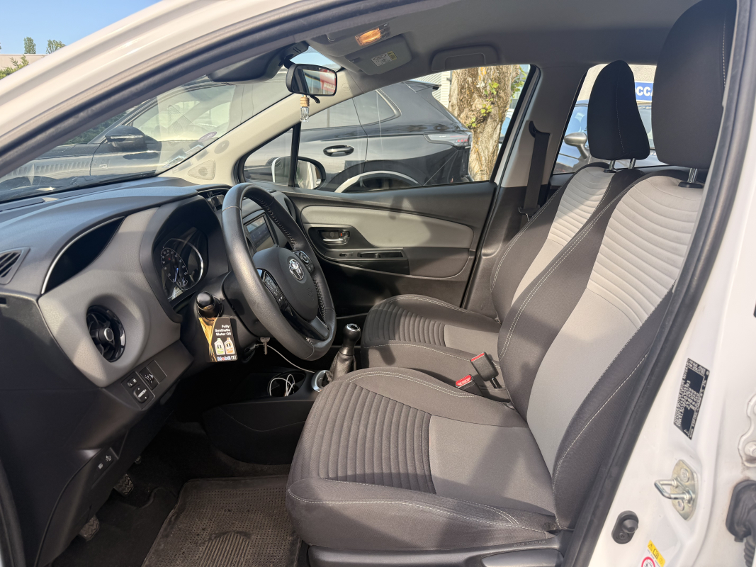 Toyota Yaris — 15
