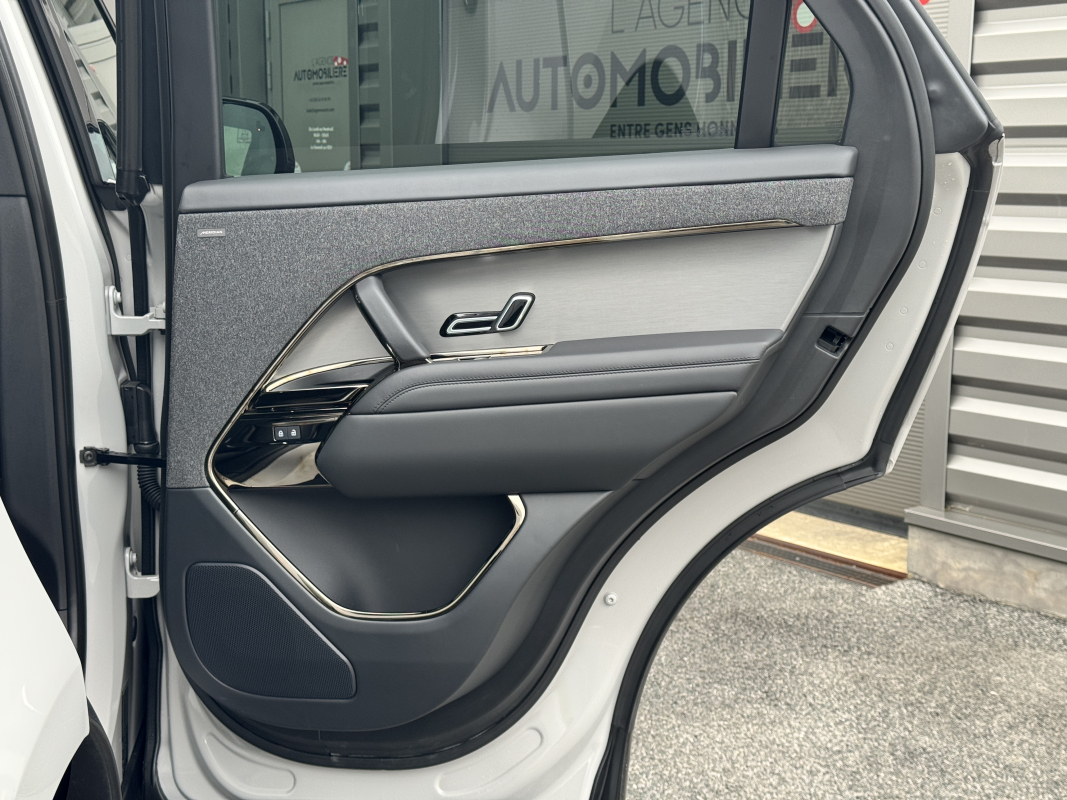 Land Rover Range Rover Sport — 33