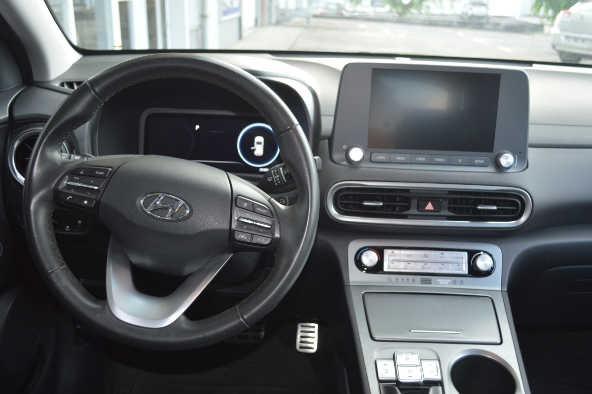 Hyundai KONA — 12