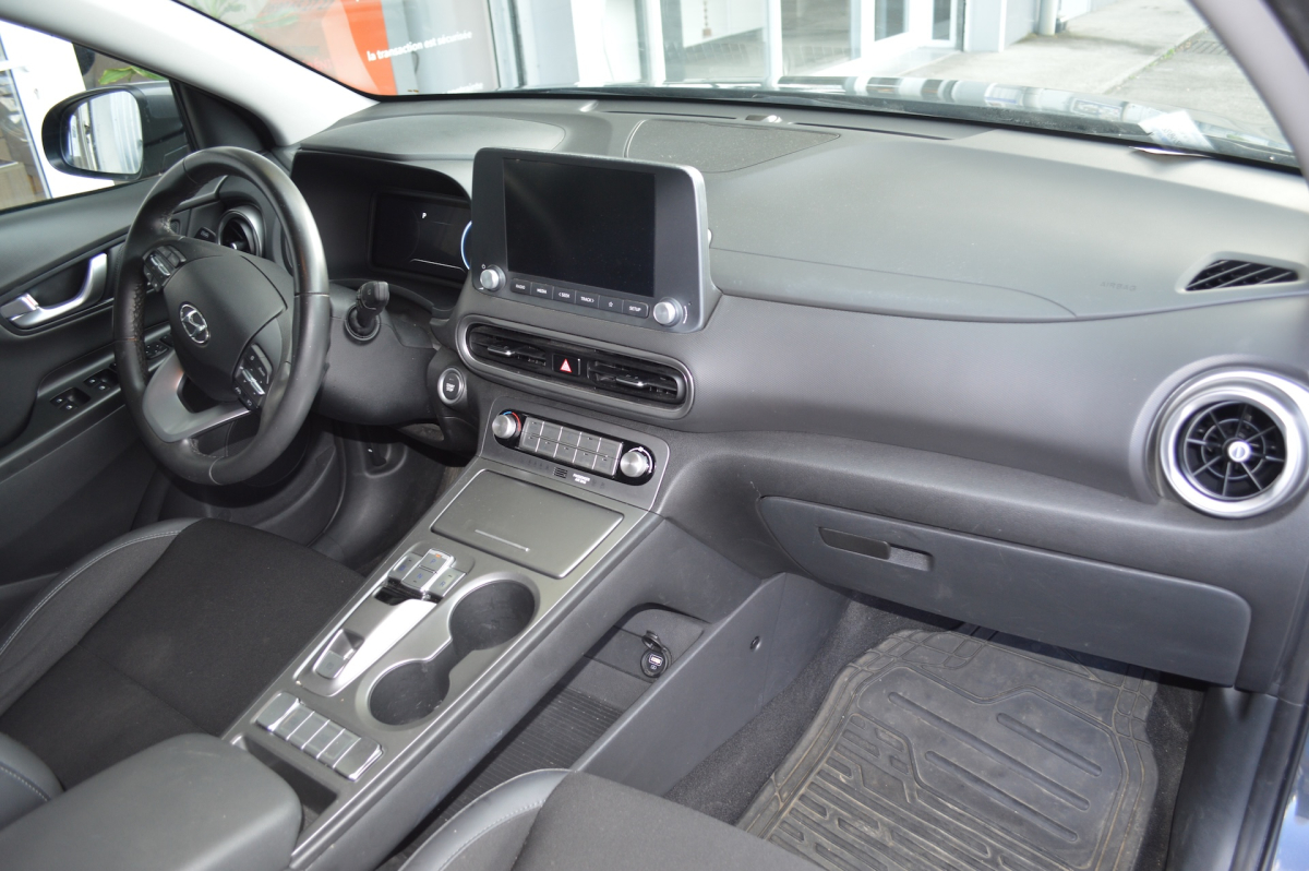 Hyundai KONA — 14