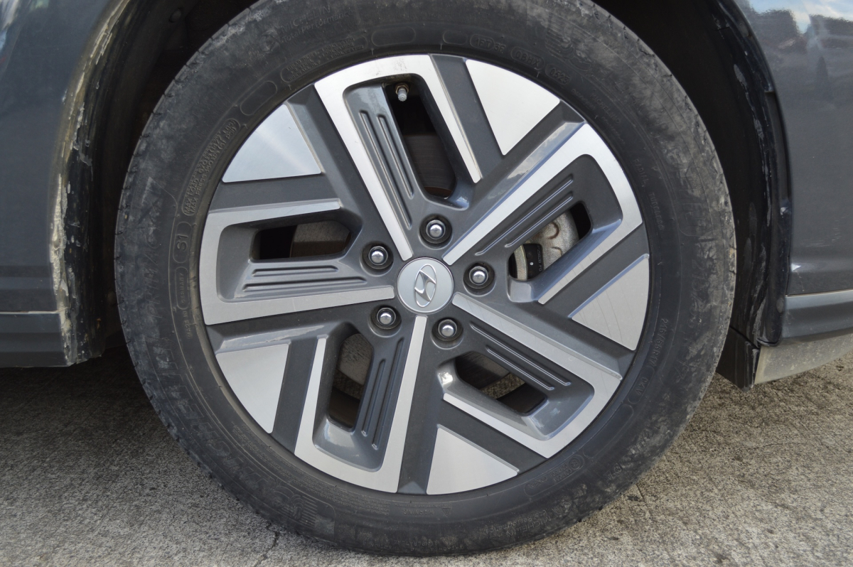 Hyundai KONA — 16