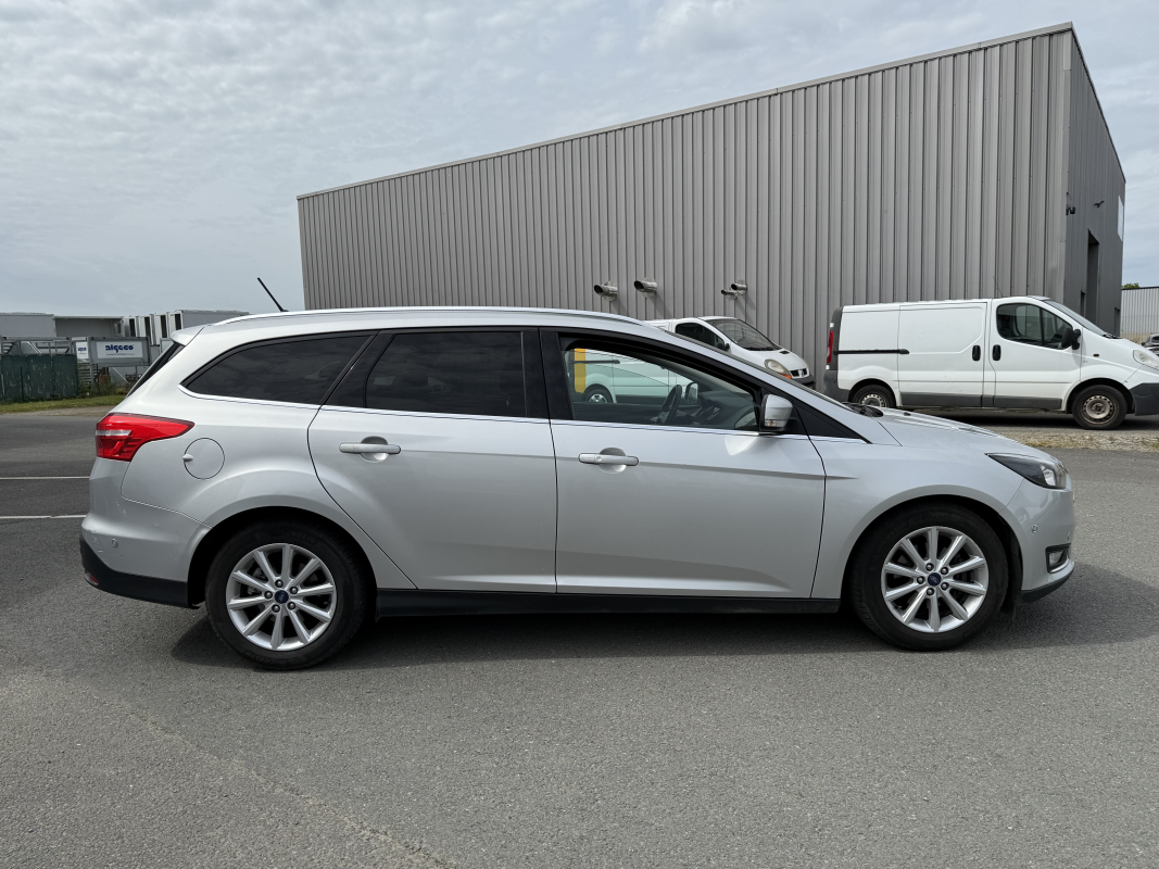 Ford Focus SW — 4