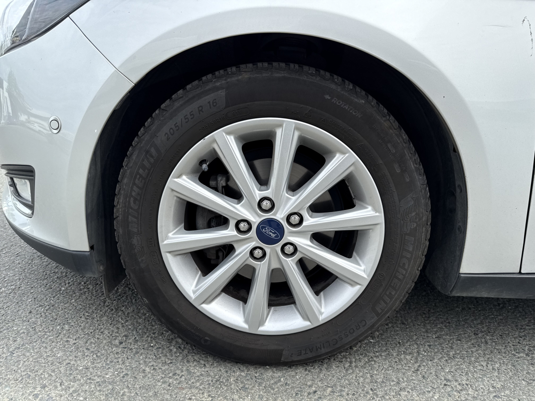Ford Focus SW — 34