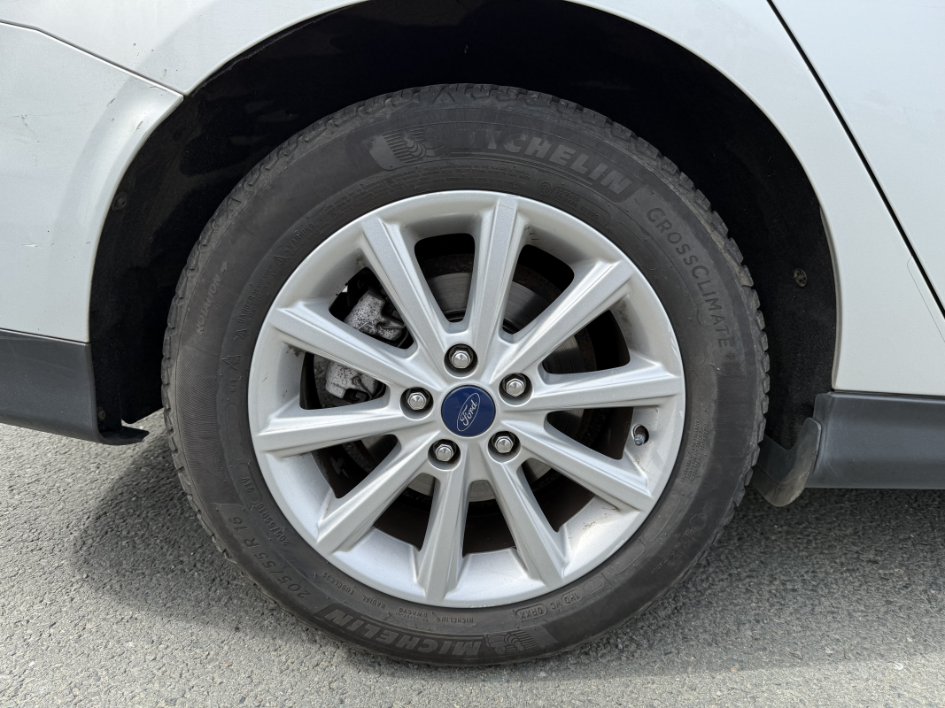 Ford Focus SW — 36