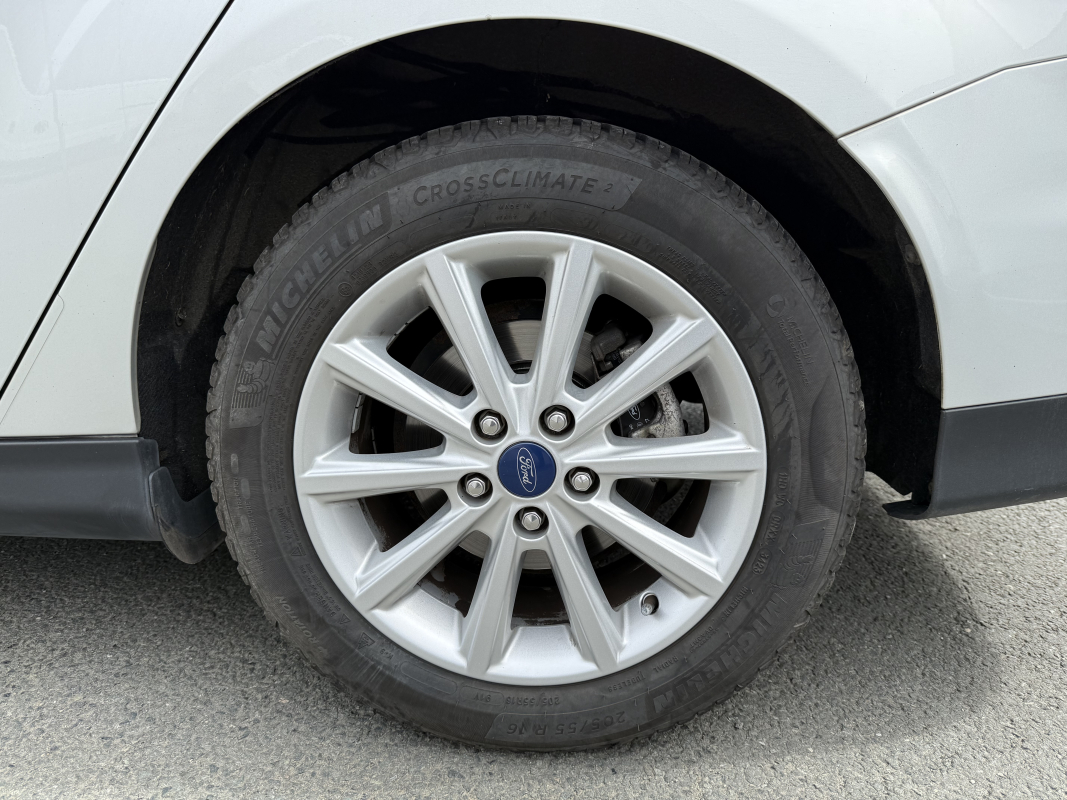 Ford Focus SW — 35