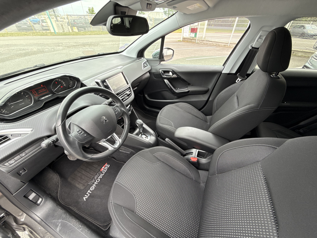Peugeot 208 — 9