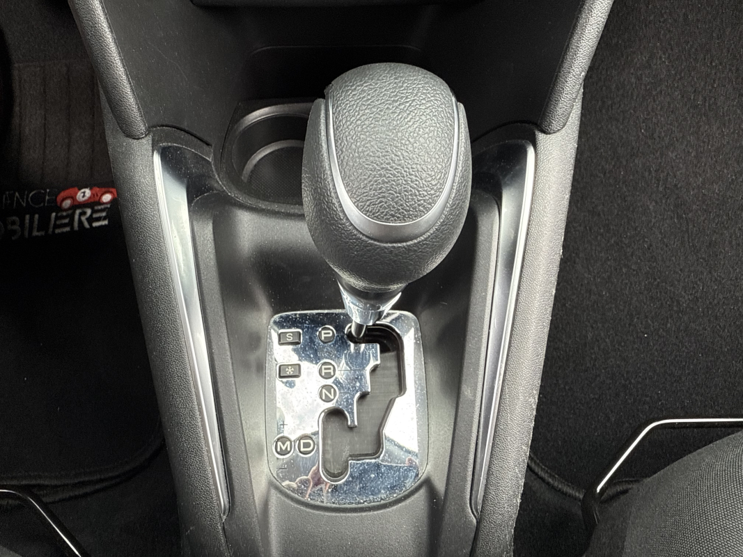 Peugeot 208 — 18