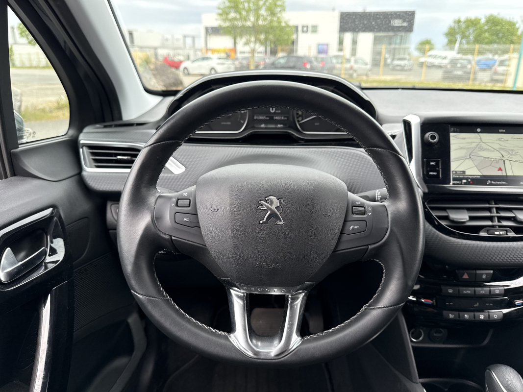 Peugeot 208 — 17