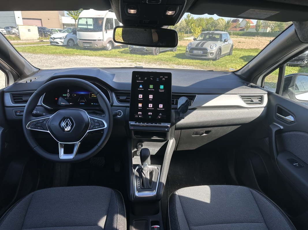 Renault Captur — 10
