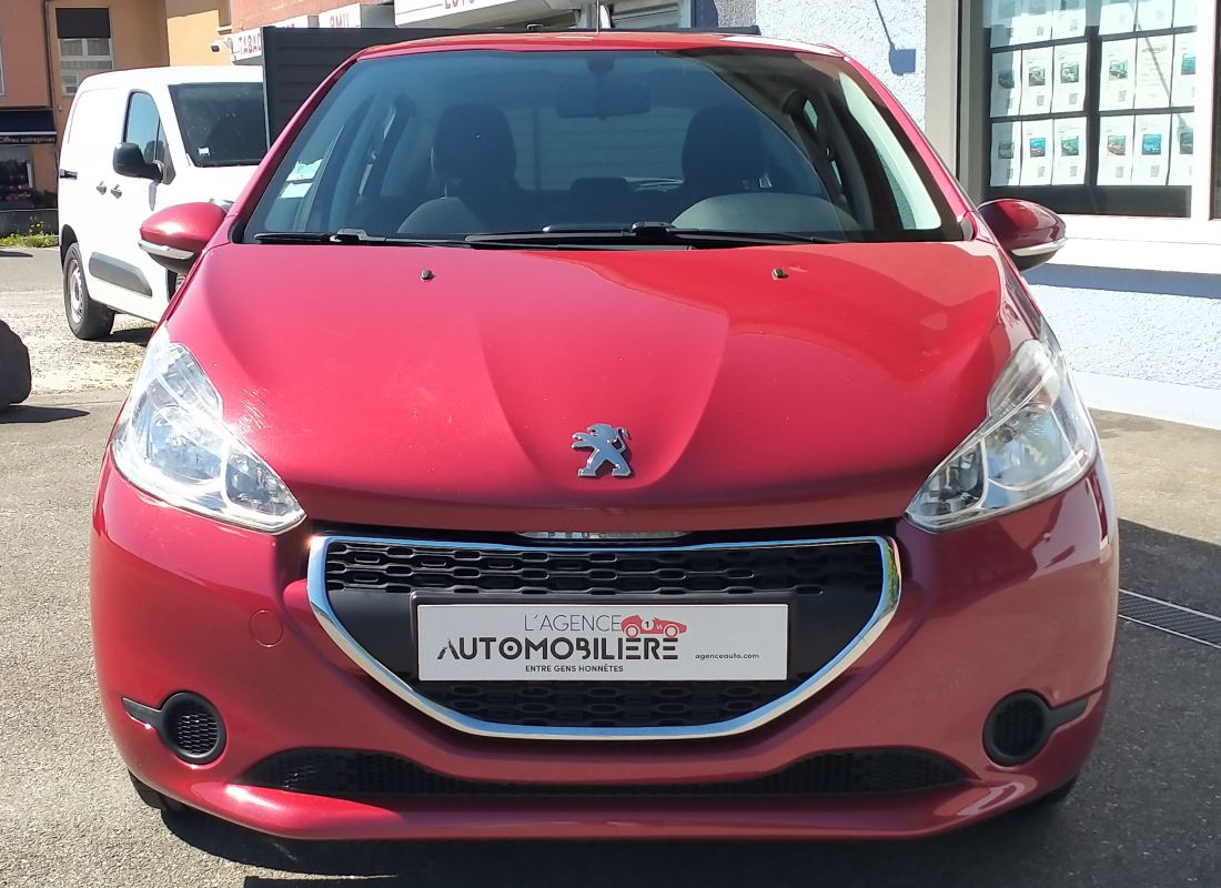 Peugeot 208 — 2