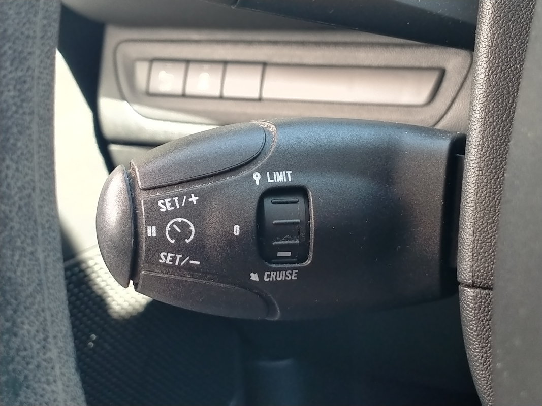 Peugeot 208 — 27