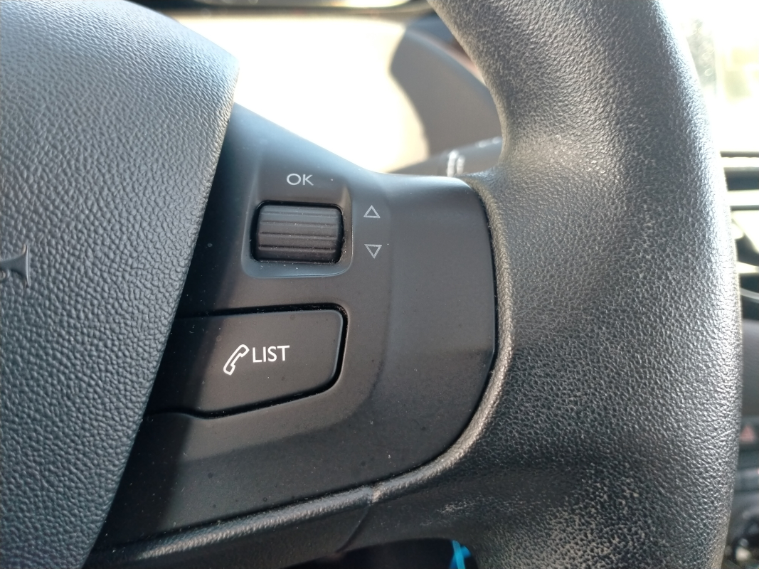 Peugeot 208 — 26